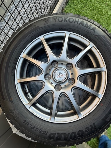 スタッドレスタイヤ