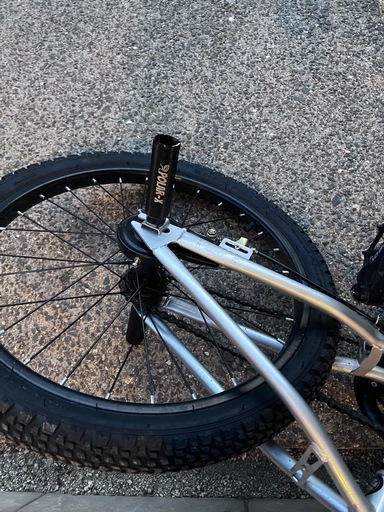 自転車 BMX 20インチ キッズも大人も 付属品もあります。