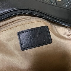 パイソン 蛇革 トートバッグ 黒の画像