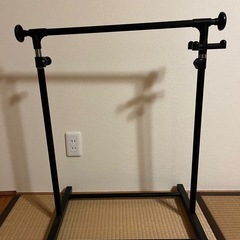 伸縮式ハンガーラックの画像