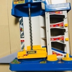 トミカ 回転パーキング 箱付き 3～6歳児向けの画像