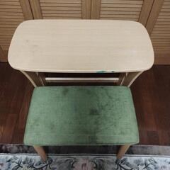 【お譲りします】木製テーブルとグリーン椅子セット