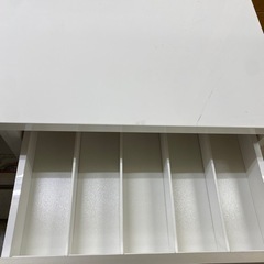 キッチンボードホワイトの画像