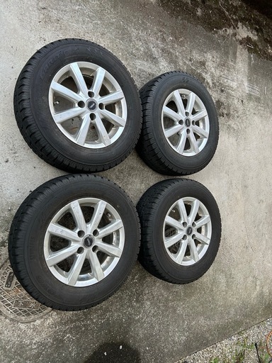 スタッドレスタイヤ TOYO GARIT GIZ　185/70R14 ホイール付き
