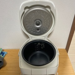 美品！【TIGER】炊飯器の画像