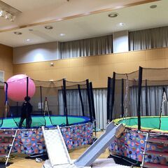 ３月２日（日）、西部コミュニティーセンター講堂で無料親子トランポ...