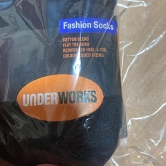 新品未使用　underworks靴下
の画像