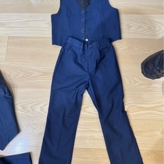 子供スーツ　130センチ