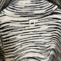 ゼブラ柄ハーフジップニットの画像