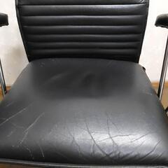 ダイニングチェアーの画像