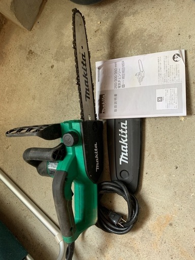 【取引終了】Makita 電気チェンソー M502