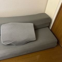 ソファになるマットレスの画像