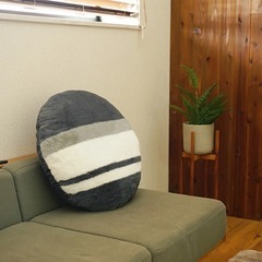新品　未使用　ラウンドクッション イルミ/IRUMI （直径 約60cm）の画像