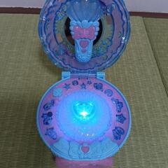 トロピカルージュプリキュアの変身パクトセットとハートルージュロッドの画像