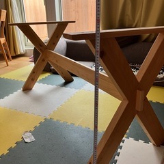ダイニングテーブル脚の画像