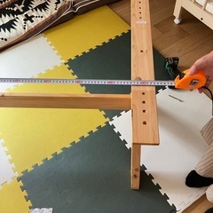 ダイニングテーブル脚の画像