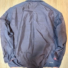 adidas ウィンドブレーカーの画像