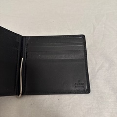 GUCCIマネークリップ
の画像
