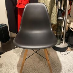 イームズシェルチェア　ダイニングチェア　黒　（ジャンク）