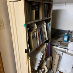 本棚になります。スチール
