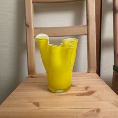 花瓶　黄色　ガラス　昭和レトロの画像