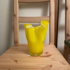 花瓶　黄色　ガラス　昭和レトロの画像