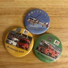 缶バッジ３つ