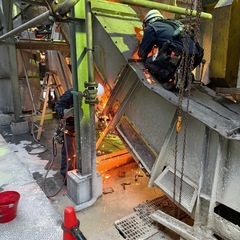 正社員大募集！！　高収入、福利厚生バッチリ　無資格、未経験者大歓迎　下請け業者の画像