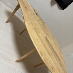 テーブル