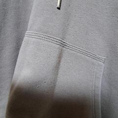 GU　フードつきパーカー　XLサイズの画像