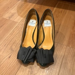 LANVIN en bleu グリーン エナメル パンプス