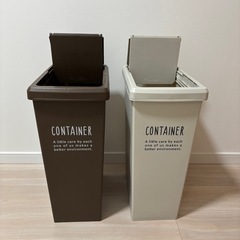 キャスター付ゴミ箱2個セットの画像