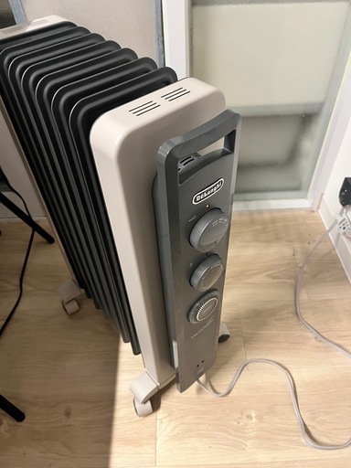 デロンギ　オイルヒーター8〜10畳
