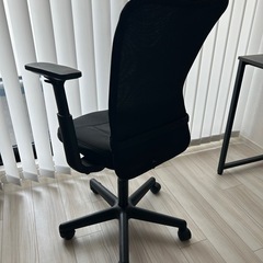 ニトリ ワークチェアー ブラックの画像