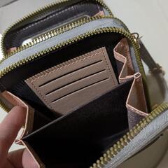 美品　スマホポーチ　一度使用の画像