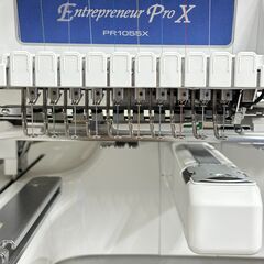 【直接引き取り限定】PR1055X ブラザー 業務用刺しゅうミシン 1頭10針 自動 刺繍 コンピューターミシン 帽子枠 ソフト 付属品大量の画像