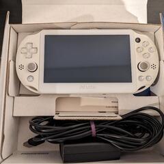 PlayStation Vita PCH-2000中古（ソフト付き）