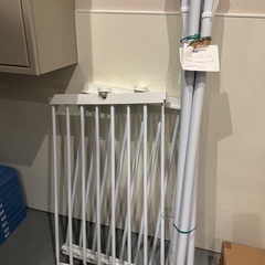 【無償・引取のみ】ニトリ/つっぱり洗濯機ラックの画像