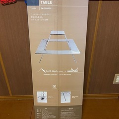 ウッドストーブテーブルの画像