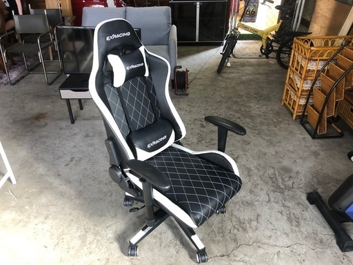 太子町太田倉庫✨ EXRACING ゲーミングチェア ブラック×ホワイト