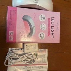 新品
ジェルネイル専用LEDライトの画像