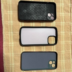 【値下げ】スマホケース　iPhone13の画像