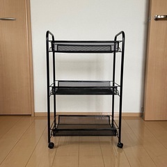 キャスター付き3段ラック(取り引き相手決定)の画像
