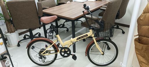 使用2回！　20インチ折りたたみ自転車　3段変速　ほとんど新品