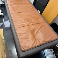 無料　施術台　ベッド　マッサージ台　電気シート