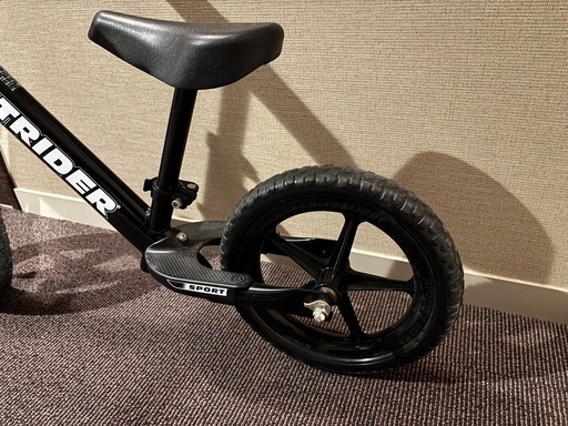 美品 ストライダー スポーツモデル ブラック