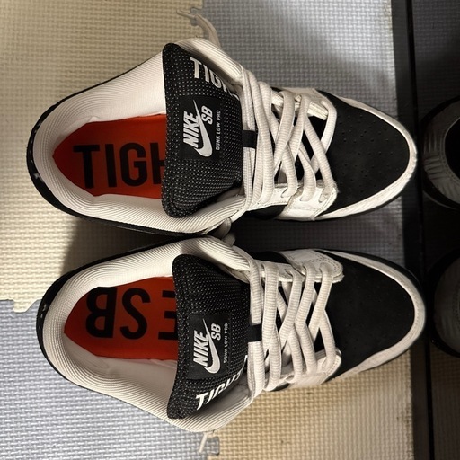 TIGHTBOOTH × Nike SB Dunk Low Pro QS "Black and White"タイトブース × ナイキ SB ダンク ロー プロ QS "ブラック アンド ホワイト"