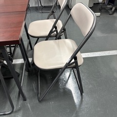 会議用テーブル4台　折りたたみ　イス12台
付き　セット の画像