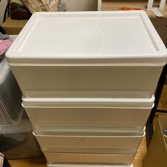 【無料】プラスチック衣装ケース