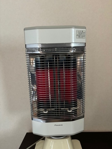 電気ストーブダイキンセラムヒート